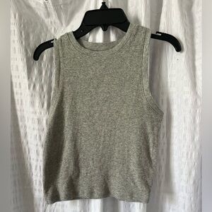 hollister basic tank